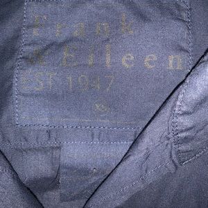 Frank & Eileen light weight LS button down